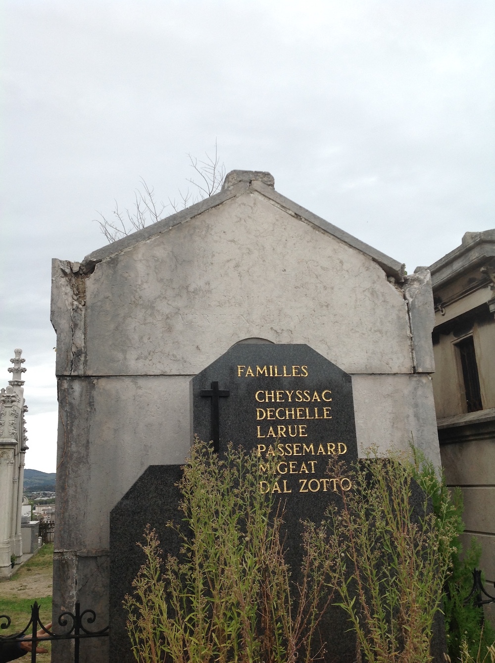 File:Saint-Étienne - Cimetière du Crêt-de-Roc - Tombe de la